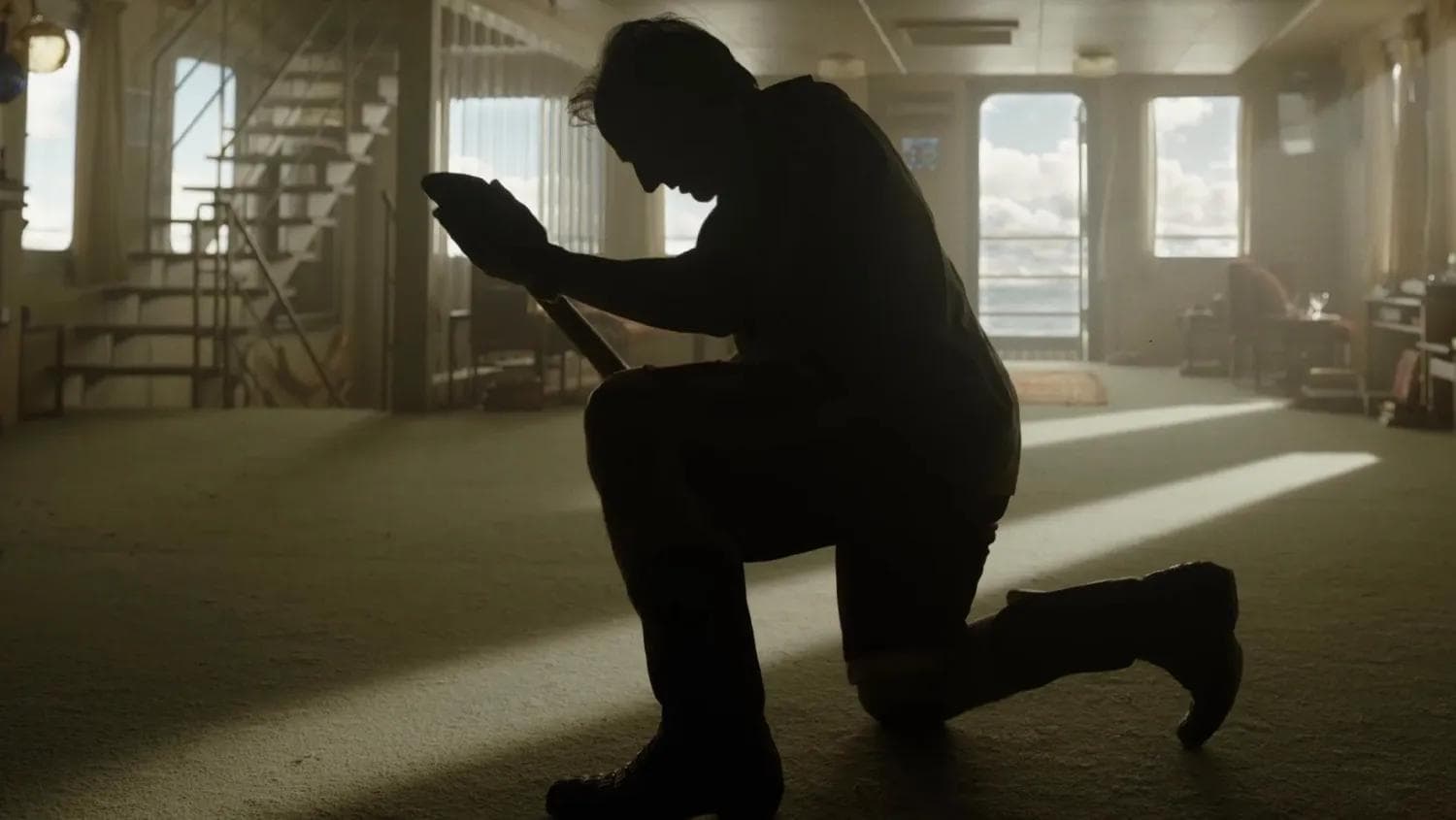 Tom Cruise surge irreconhecível no primeiro trailer de Digger